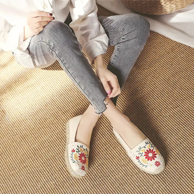 【エスパドリーユ】民族風　美しい花刺繍　通気性抜群　吸汗　快適なフラットシューズ