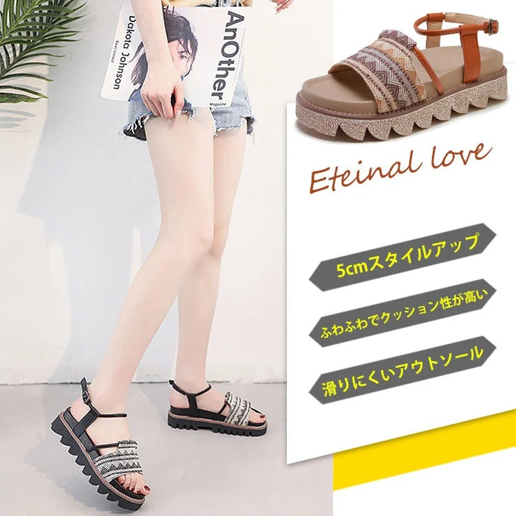 蒸れにくい、長時間歩いても快適、5cmソール、滑りにくい、クッション性が高くて履き心地抜群