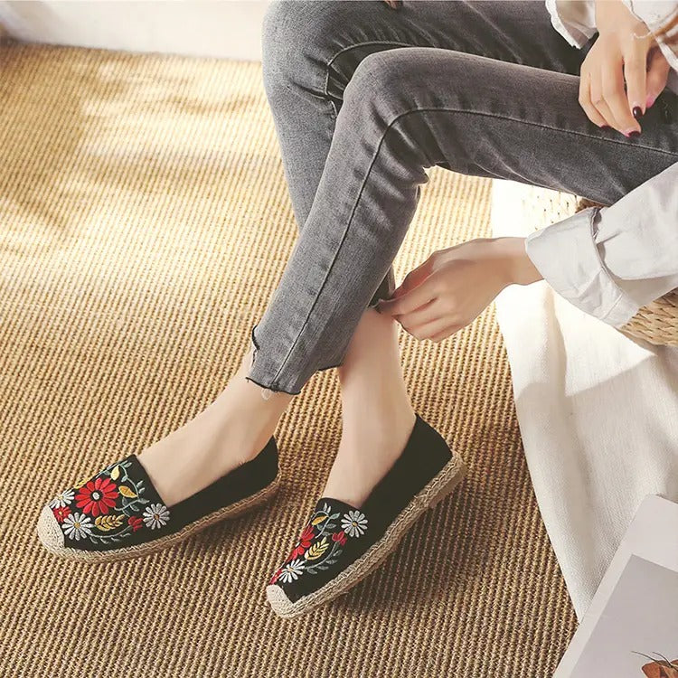 【エスパドリーユ】民族風　美しい花刺繍　通気性抜群　吸汗　快適なフラットシューズ